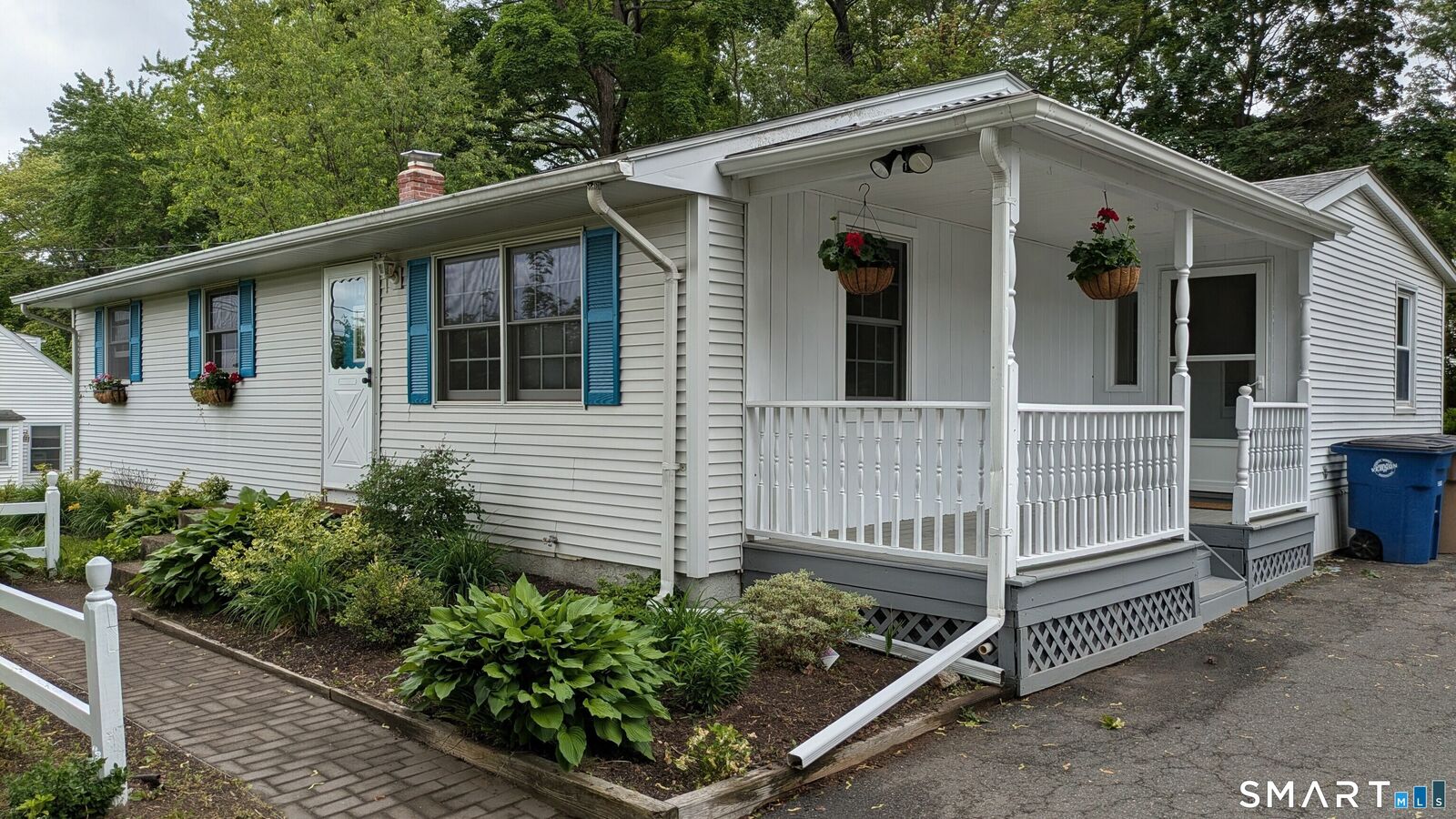 Property Photo:  16 Jan Drive  CT 06066 