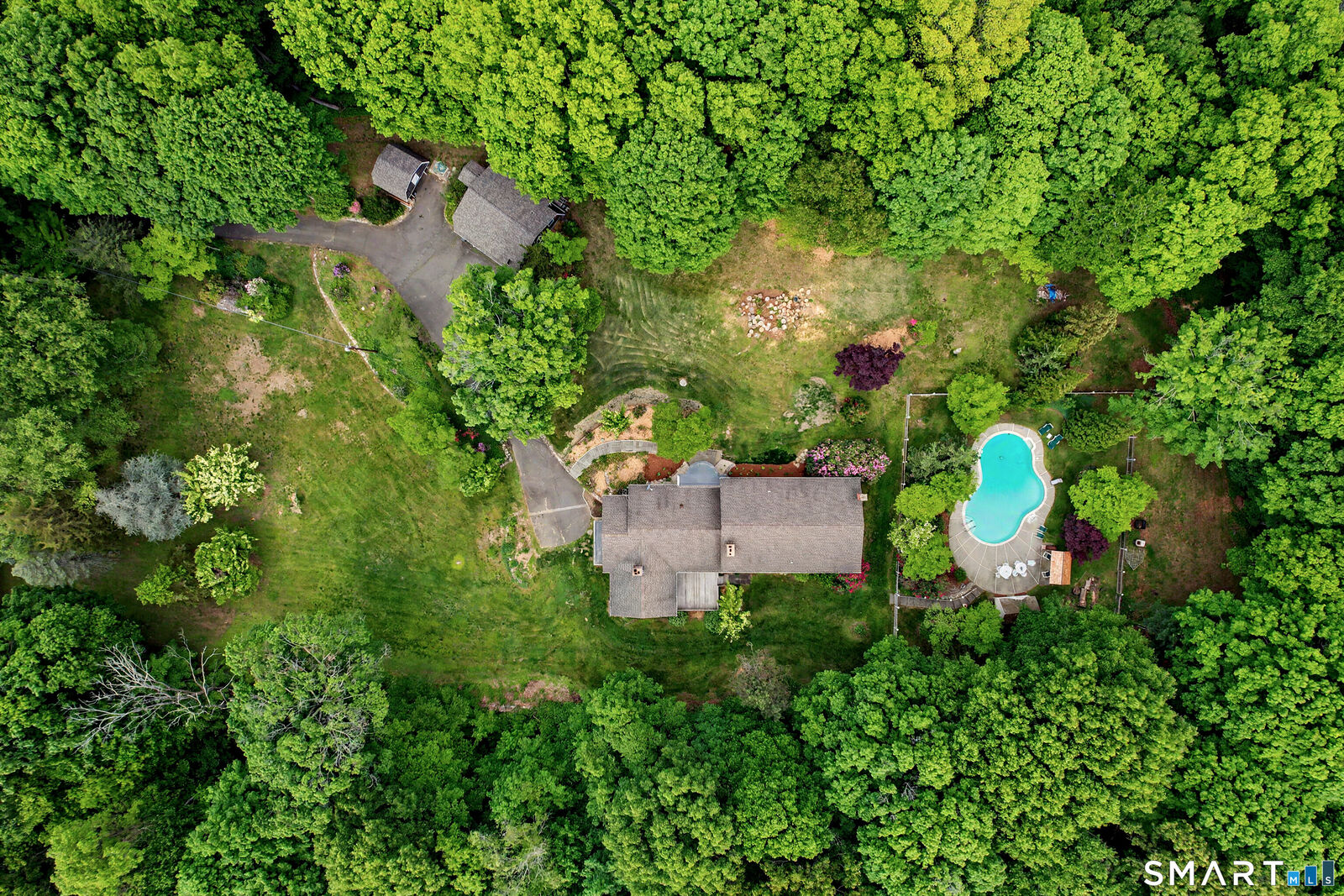 Property Photo:  16 Shady Lane  CT 06896 
