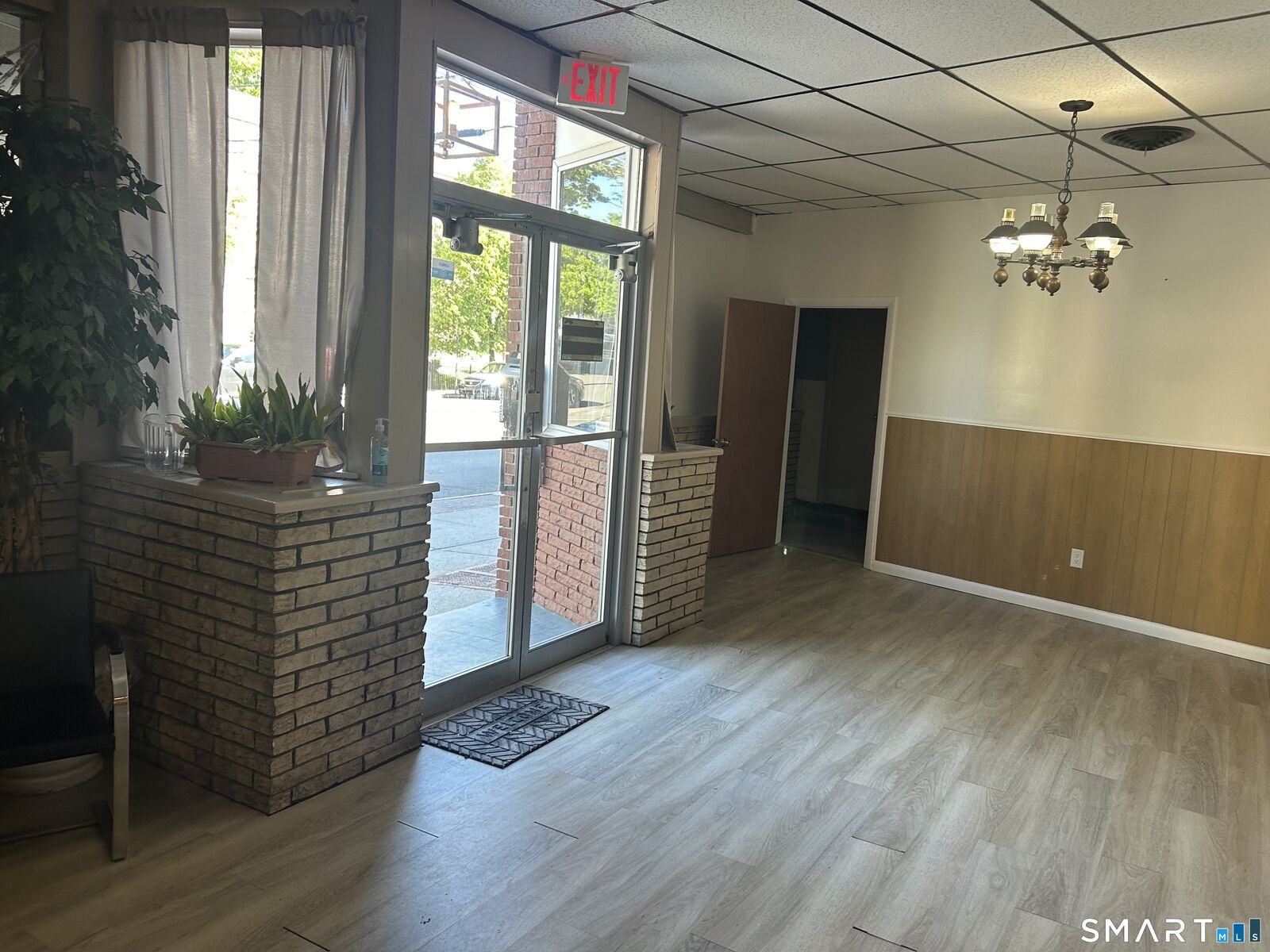 Property Photo:  2790 Fairfield Avenue  CT 06605 