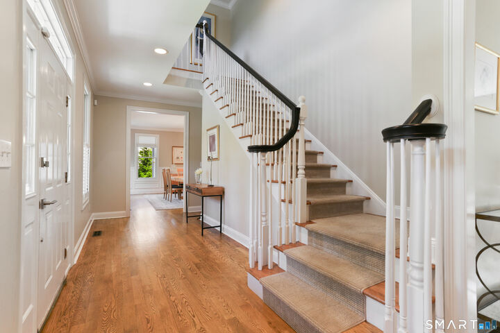 Property Photo:  