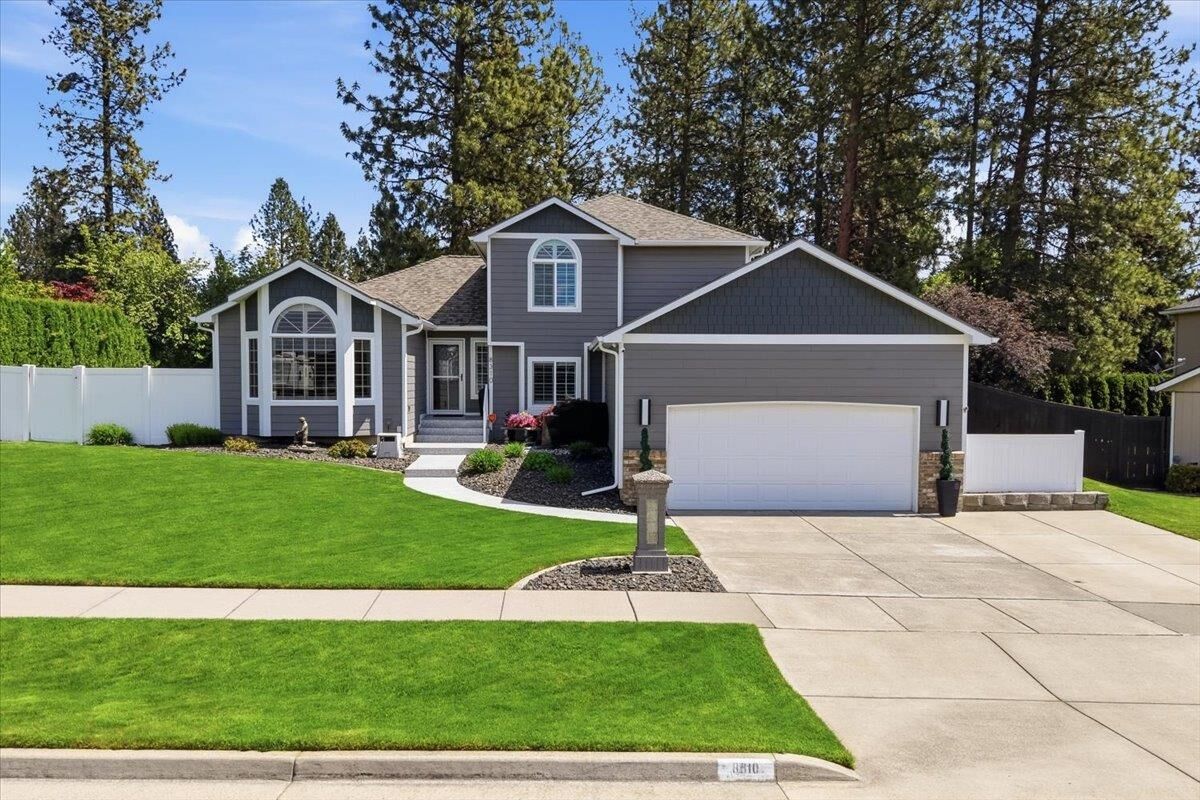 Property Photo: 8310 N Forest Ct WA 99208