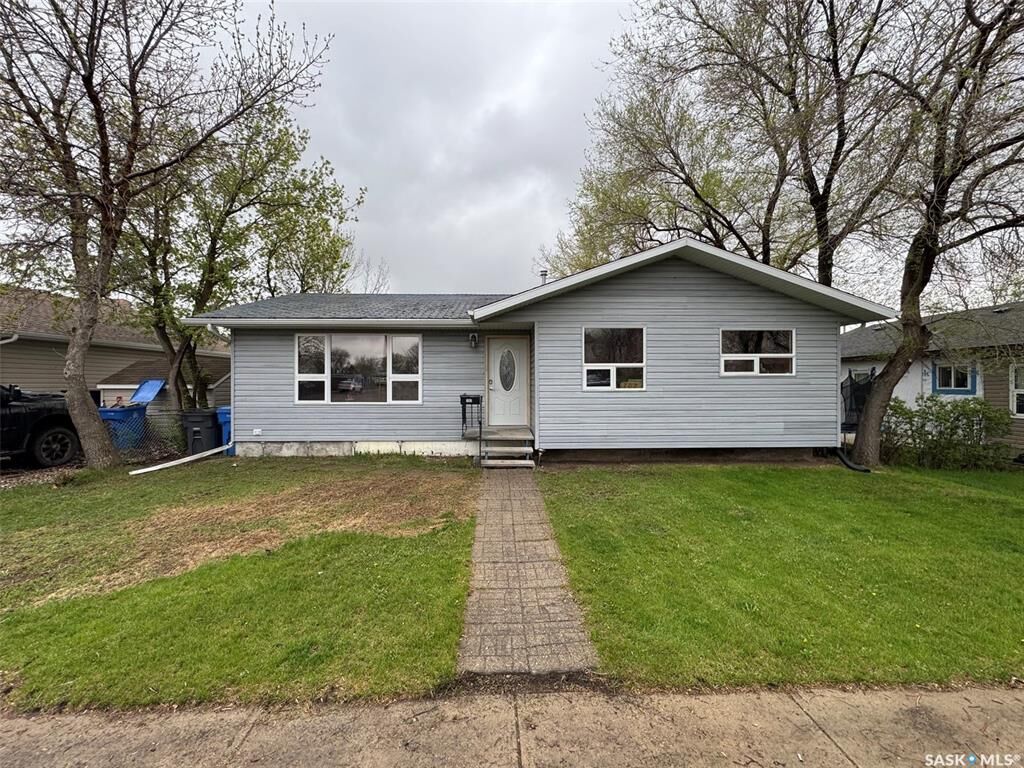Property Photo: 702 Second Street SK S4A 2B3