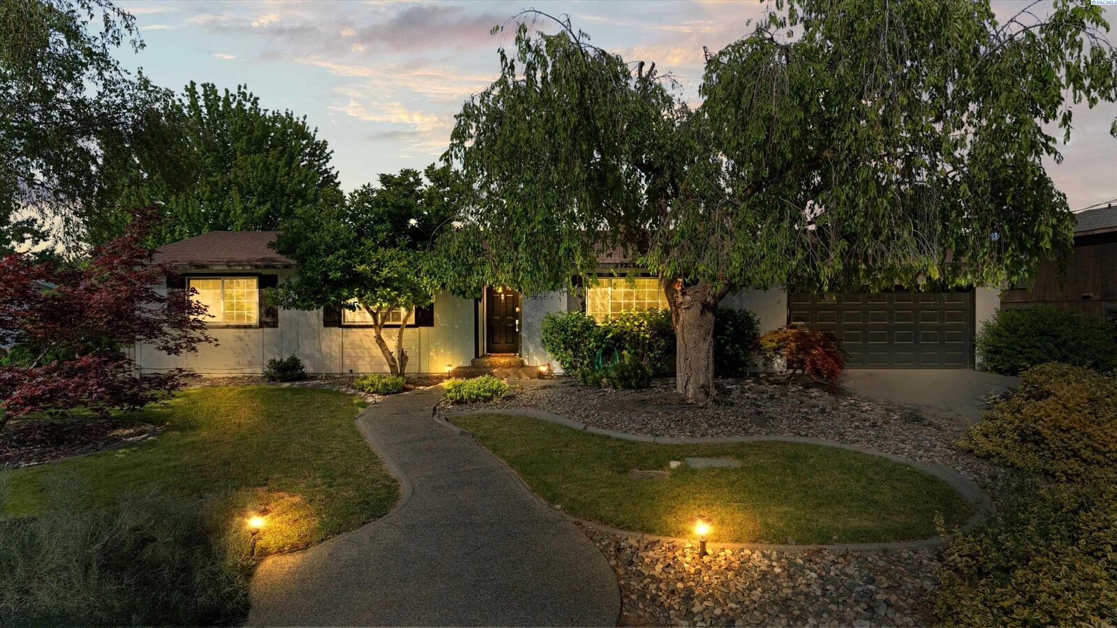 Property Photo:  3994 Ironton Dr  WA 99353 
