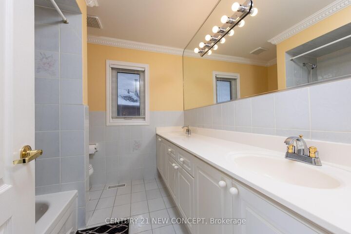 Property Photo: 38A Avonlea Place ON L4B 3N8