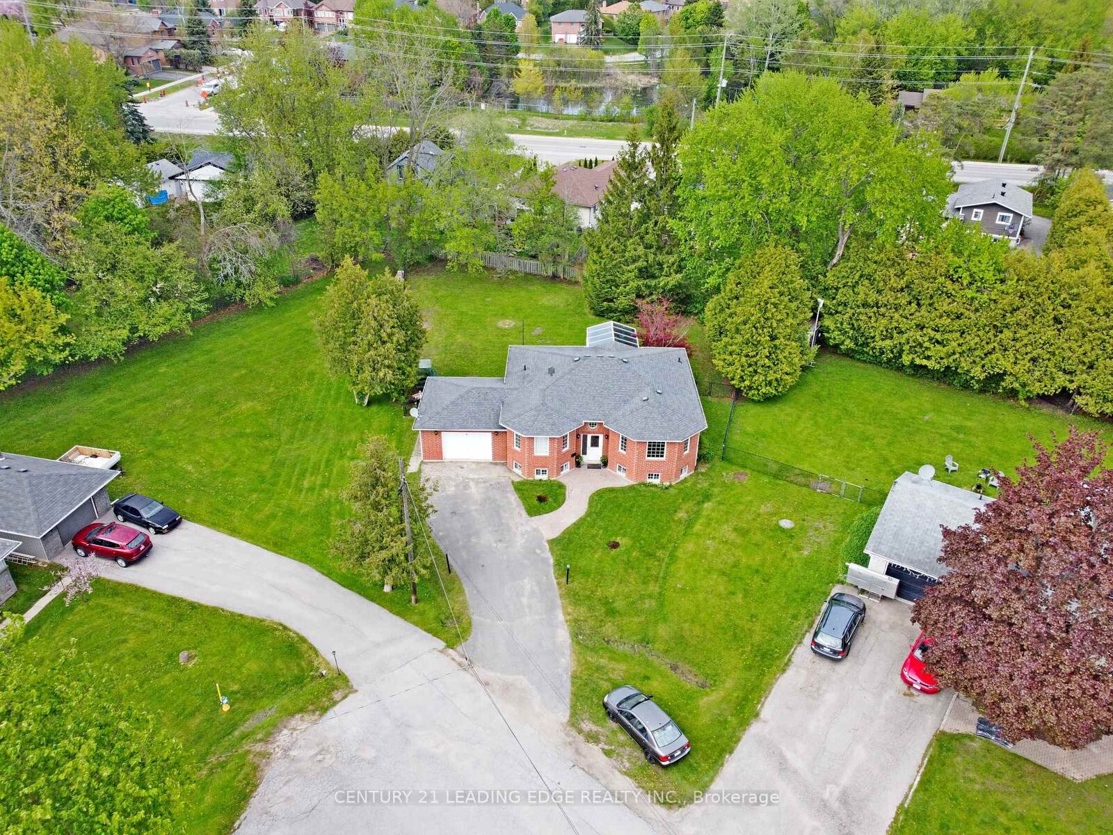 Property Photo:  4 Bay Court  ON L4P 1B3 
