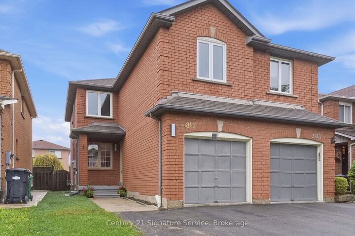 Property Photo: 3811 Densbury Drive ON L5N 6Z3