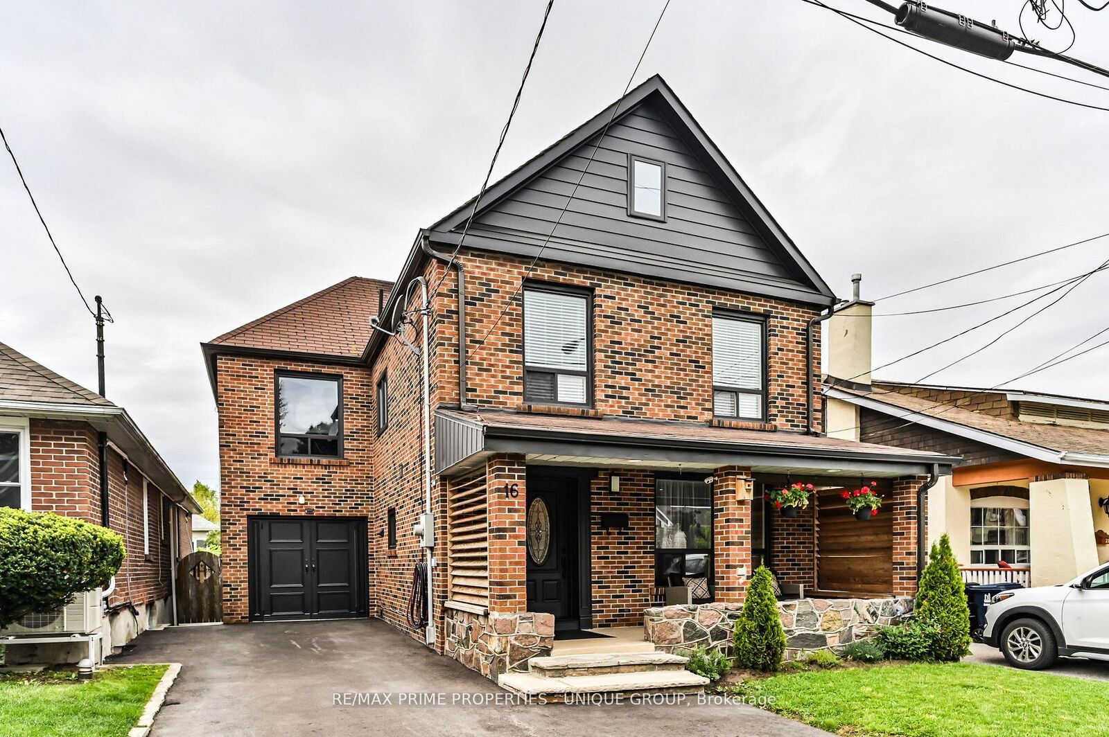 Property Photo: 16 Eastwood Avenue ON M1N 3G9