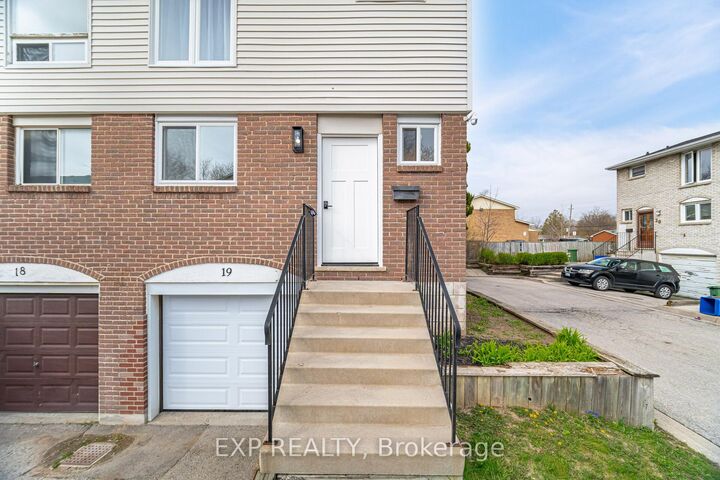 Property Photo: 120 Quigley Road 19 ON L8K 6L4