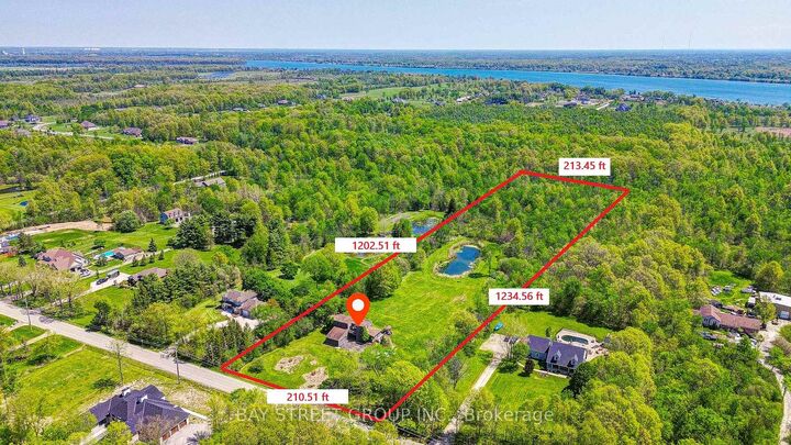Property Photo: 10638 Willoughby Drive ON L2E 6S6