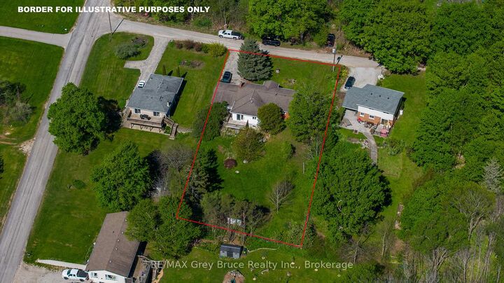 Property Photo: 105 Maple Grove Lane ON N4K 0G2
