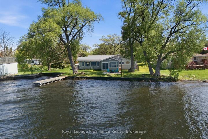 33 Peats Point Lane — photo 1