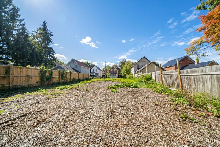 Property Photo:  58 Scott Street  ON L3V 4R4 