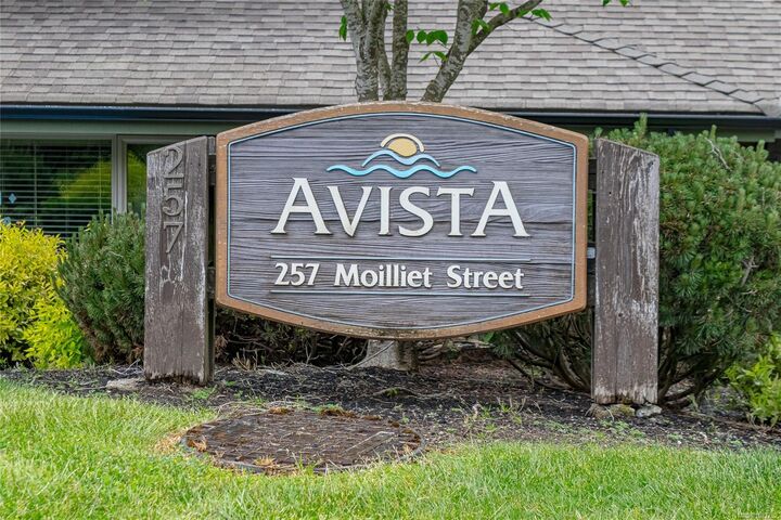 Property Photo: 257 Moilliet St S 201 BC V9P 0B3