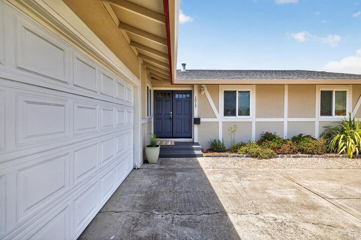Property Photo:  1517 Weaverly Drive  CA 94954 