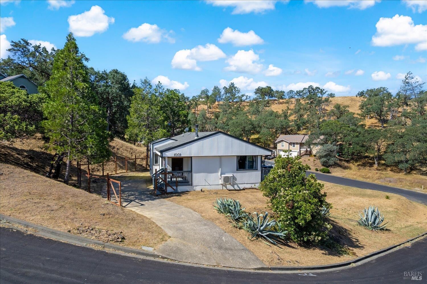 Property Photo: 1001 Eastridge Drive CA 94558