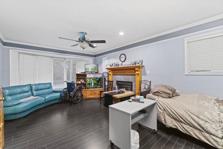 Property Photo: 1405 Edinburgh Street BC V3M 2W3