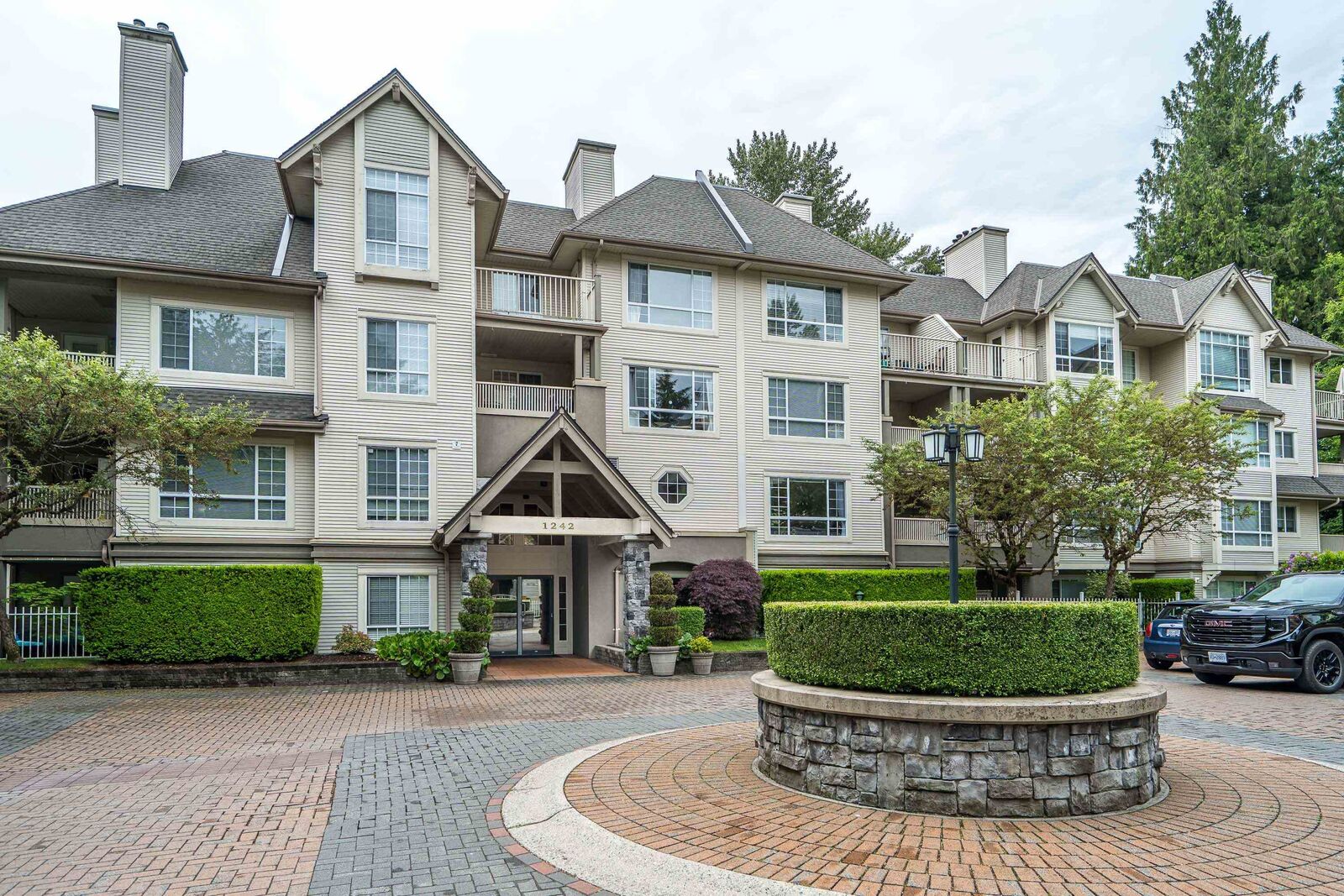 Property Photo: 1242 Town Centre Boulevard 216 BC V3B 7R6