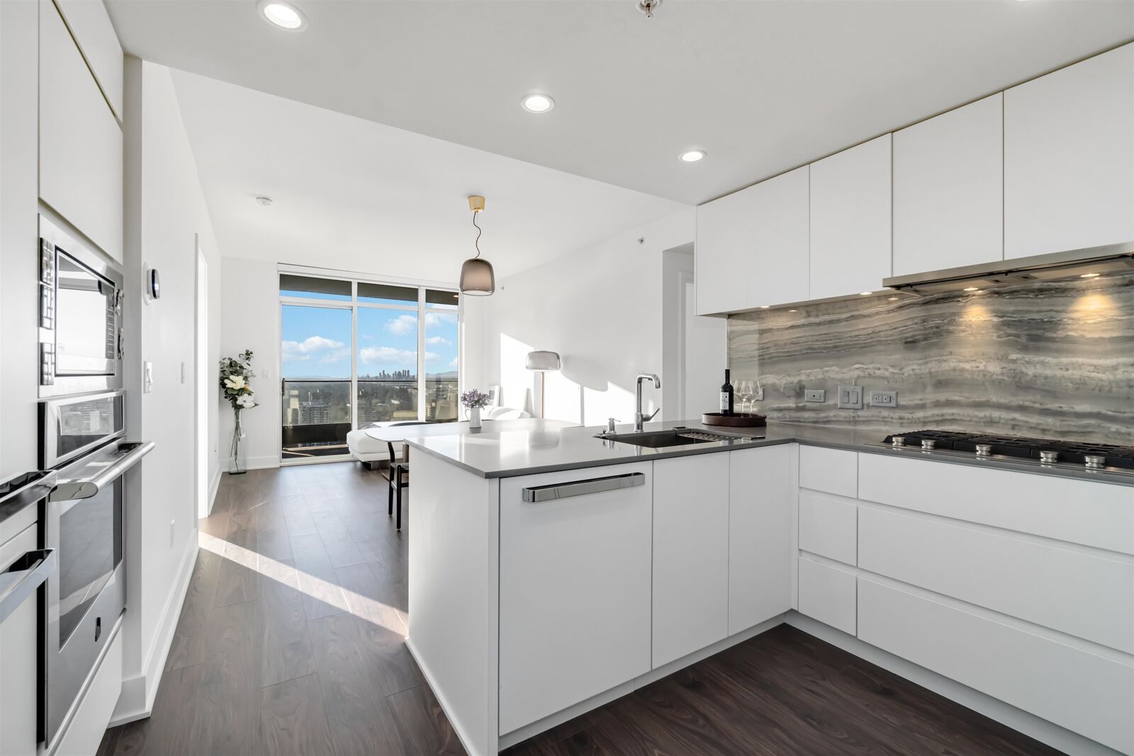 Property Photo: 450 Westview Street 3009 BC V3K 0G3