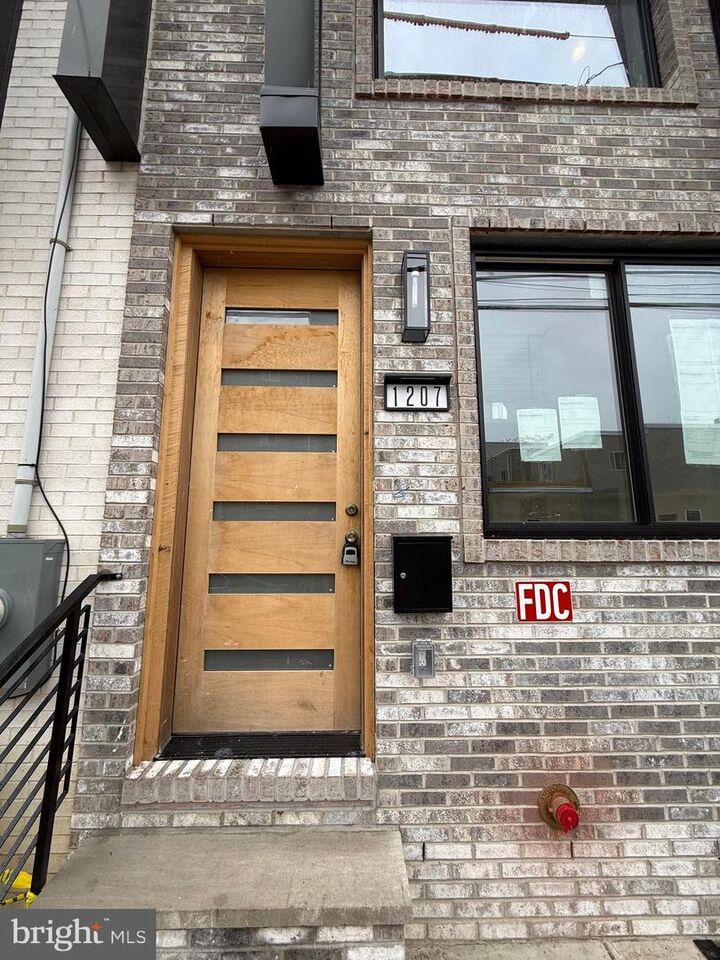 Property Photo: 1207 S 26th Street PA 19146
