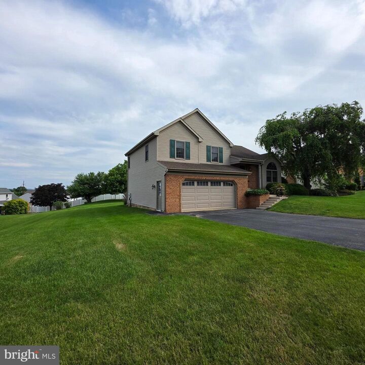 Property Photo:  65 Brookfield Drive  PA 17022 