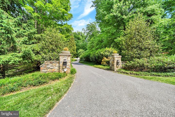 Property Photo:  11 Caveswood Lane  MD 21117 