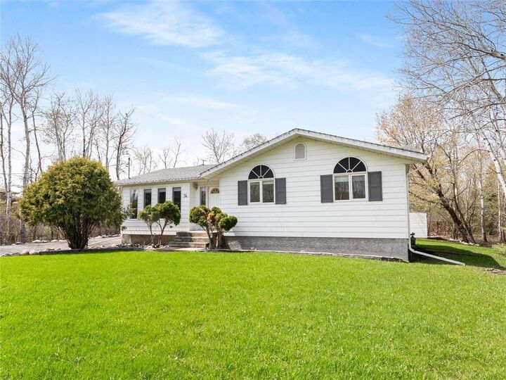 Property Photo: 74 George Street MB R0E 0R0