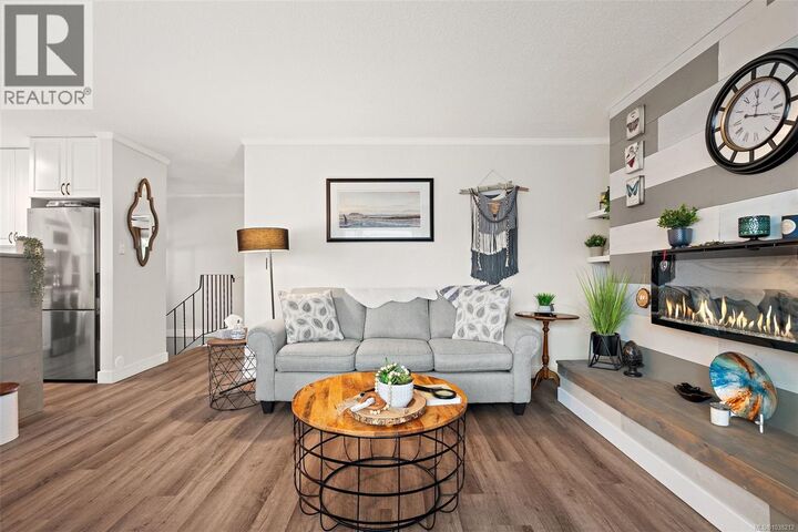 Property Photo: 961 Trunk Road 4 BC V9L 2R9