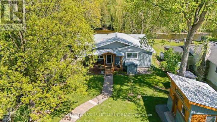 Property Photo:  137 Booth Drive  ON K7C 3P1 