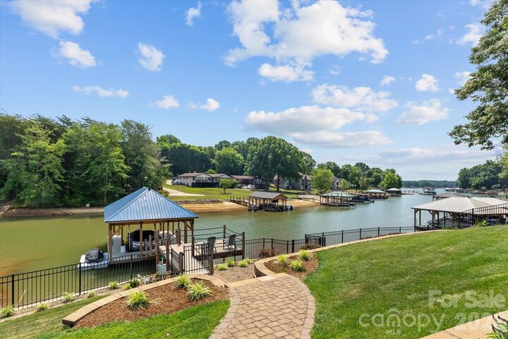 Property Photo:  176 Hazelton Loop  NC 28117 