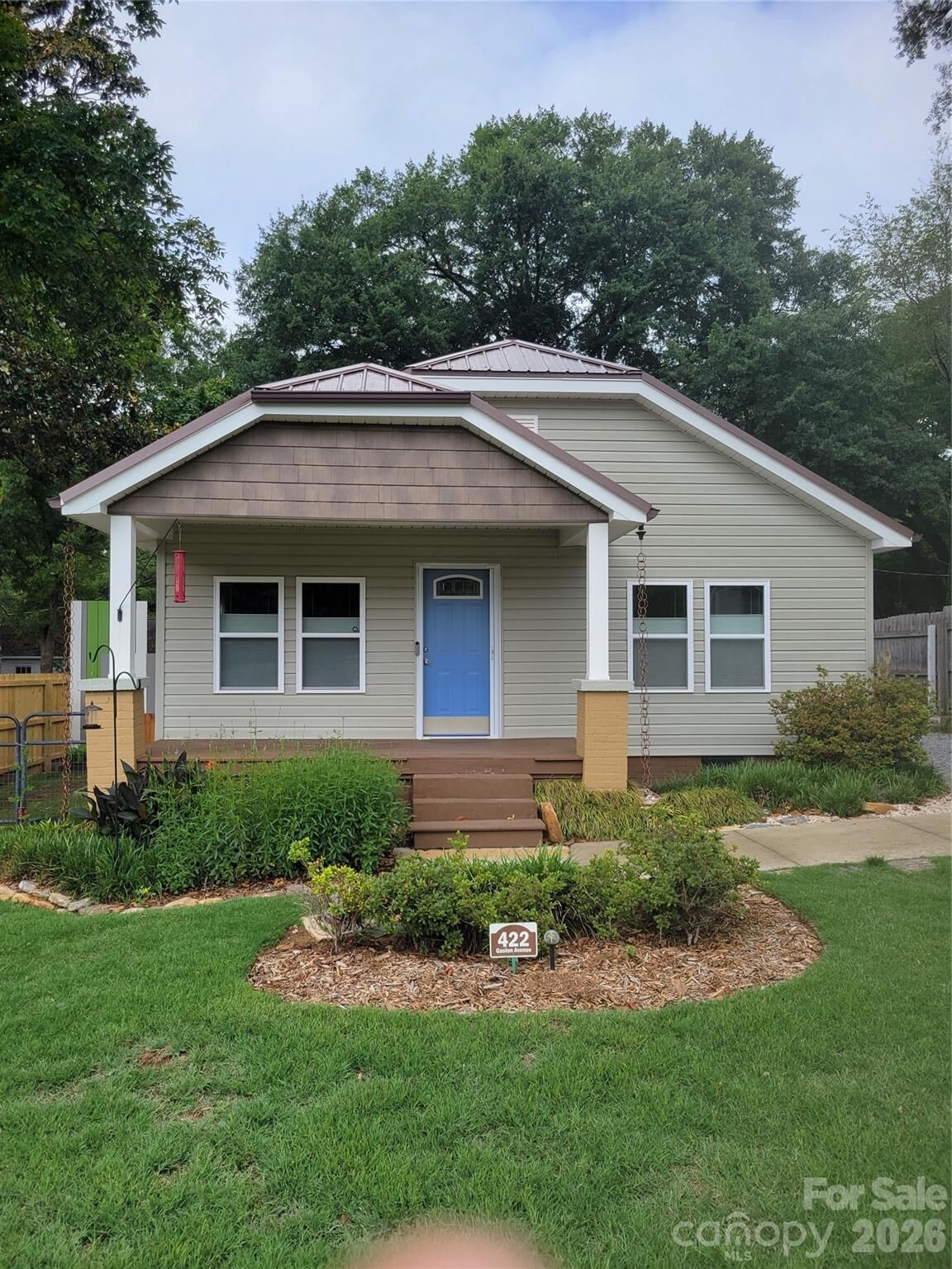 Property Photo: 422 Gaston Avenue NC 28012