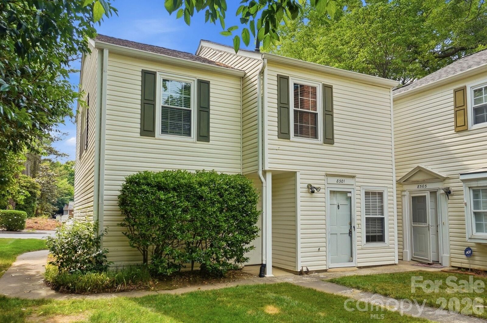 Property Photo: 8501 Pine Thicket Court NC 28226