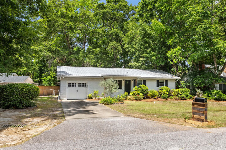 Property Photo: 3 Argonne Street SC 29407
