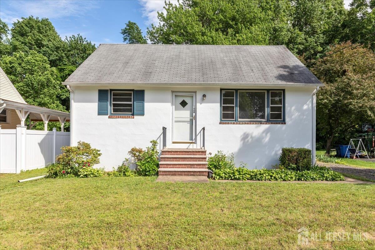 Property Photo: 1008 Newton Street NJ 08902
