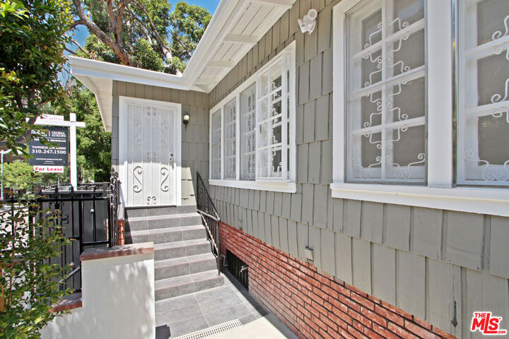 Property Photo: 6145 Carlos Ave CA 90028