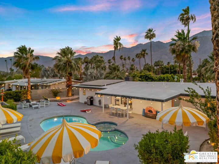 Property Photo:  242 NE Cerritos Dr  CA 92262 