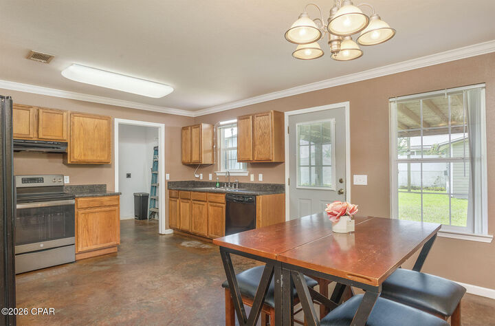 Property Photo: 18024 NE Roy Golden Road FL 32424