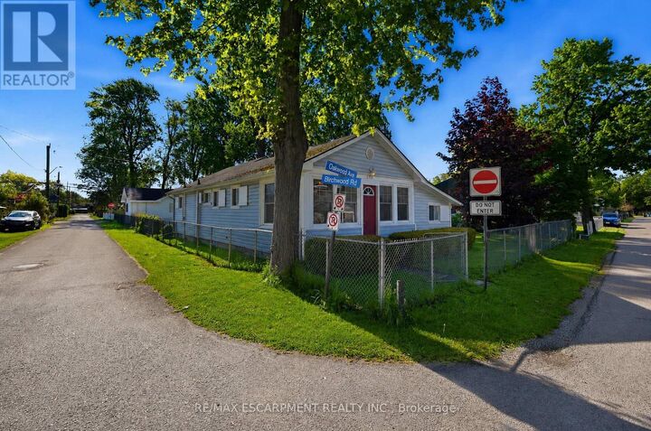 Property Photo:  376 Oakwood Avenue  ON L0S 1B0 