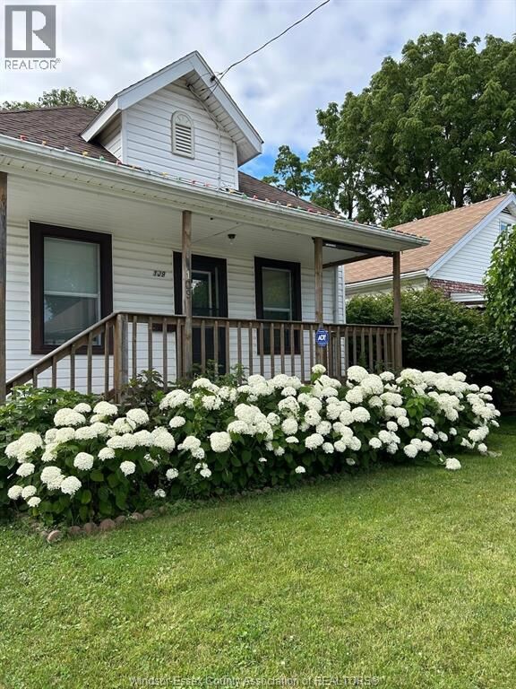 Property Photo:  109 Edgar Street  ON N7M 1V6 