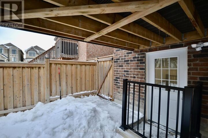 Property Photo: 5 Arctic Grail Road Lower ON L4H 4T3