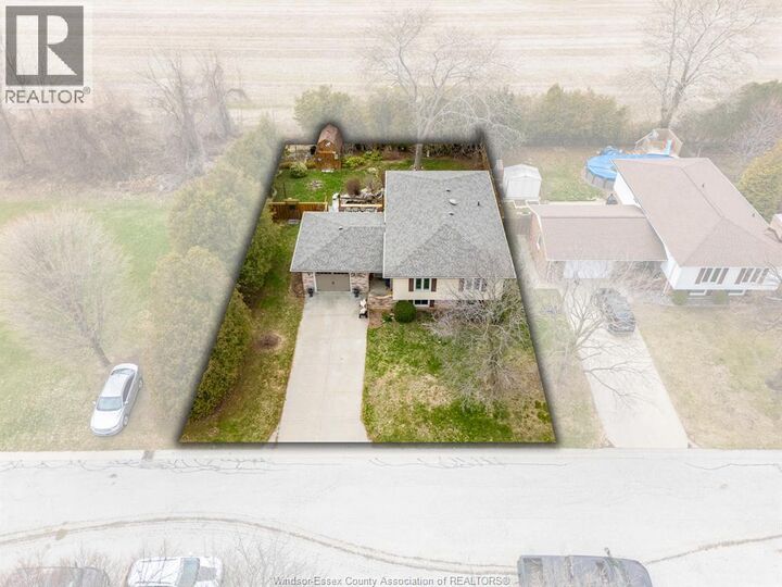 Property Photo:  42 William Avenue  ON N9Y 3T4 