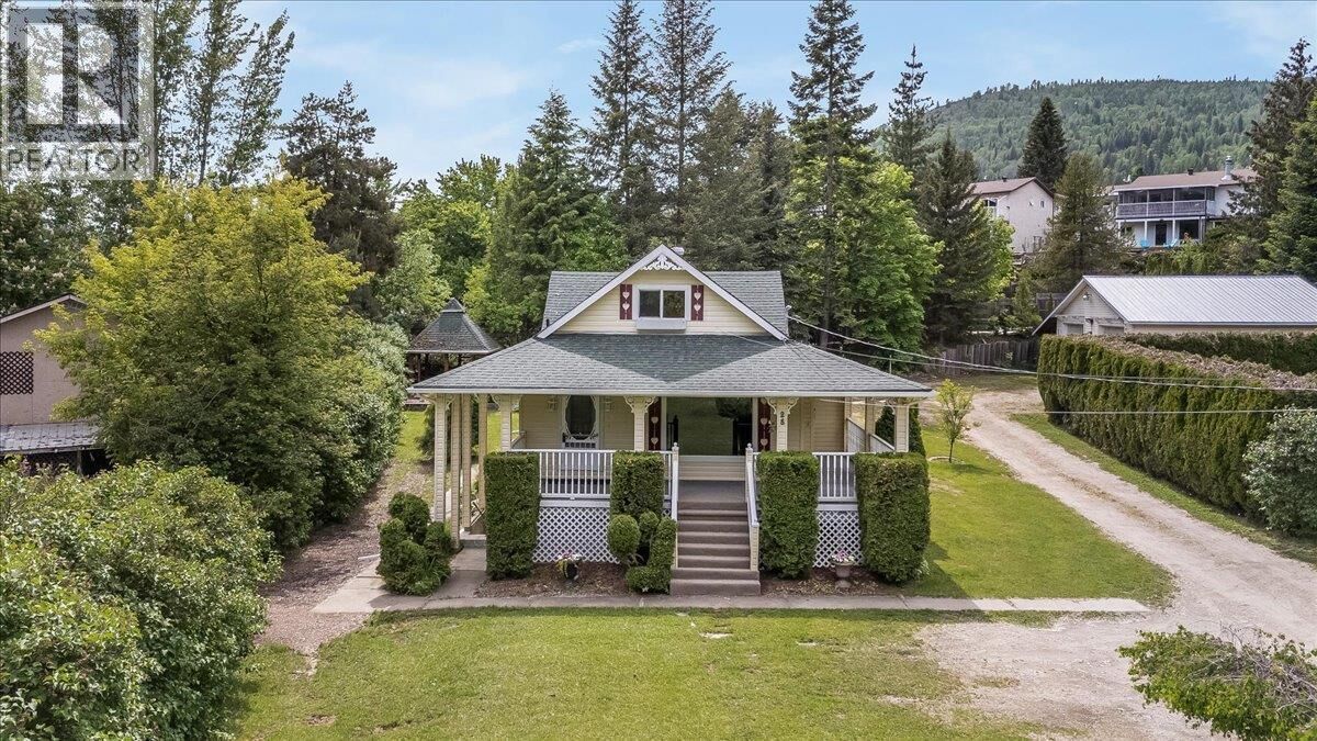 Property Photo:  25 Davis Avenue  BC V0G 1L0 