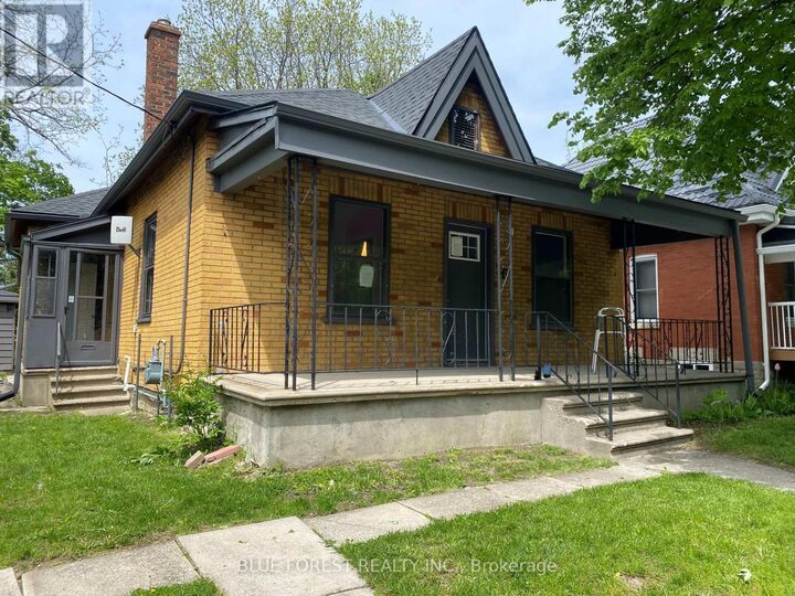 Property Photo:  26 Nolan Street  ON N5P 1X2 