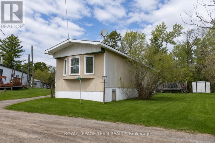 Property Photo: 40 Timothy Drive ON K7S 3L2