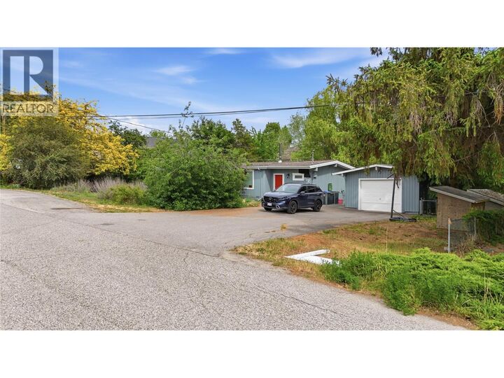 Property Photo:  157-163 Cariboo Road  BC V1V 2E4 