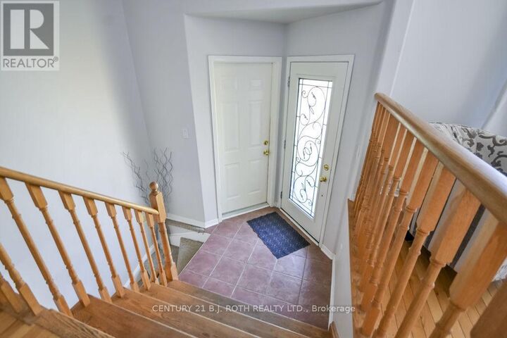 Property Photo:  53 Forest Dale Drive  ON L4M 6M9 