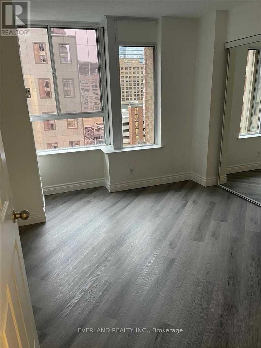 Property Photo: 717 Bay Street 1207 ON M5G 2J9