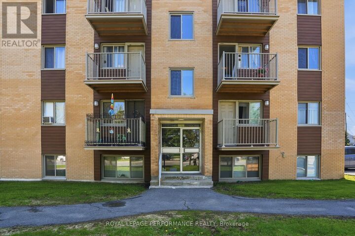 Property Photo:  1015 Cartier Boulevard 3  ON K6A 2Y4 