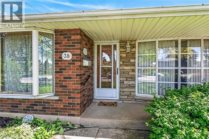 Property Photo: 38 Tyrone Drive ON L9C 2M7