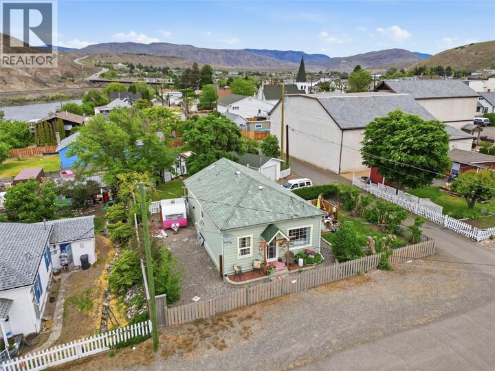 Property Photo: 352 5th Street BC V0K 1A0