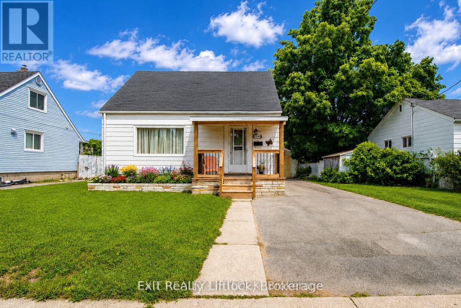 Property Photo:  644 Hawley Street  ON K9J 4C6 